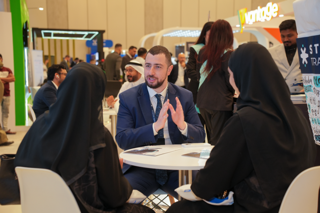 Around-the-clock professionalism of the STARTRADER staff was put on display in face-to-face contact with traders.